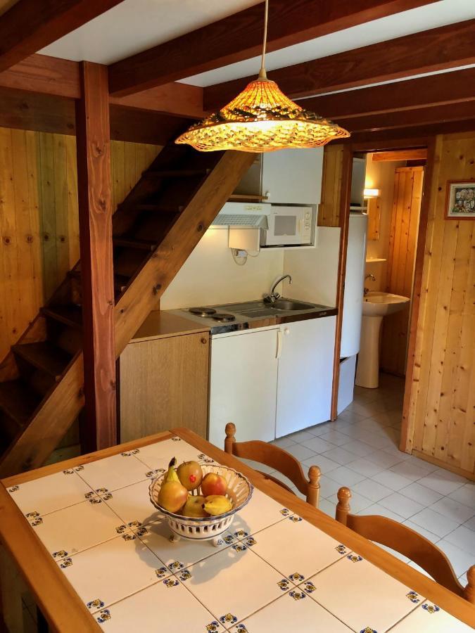 Chalet Dans Le Parc D'Un Manoir Du Xixeme Angles  Eksteriør bilde